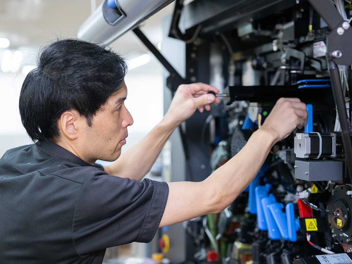 インタビュー 印刷課 下曽根さん1